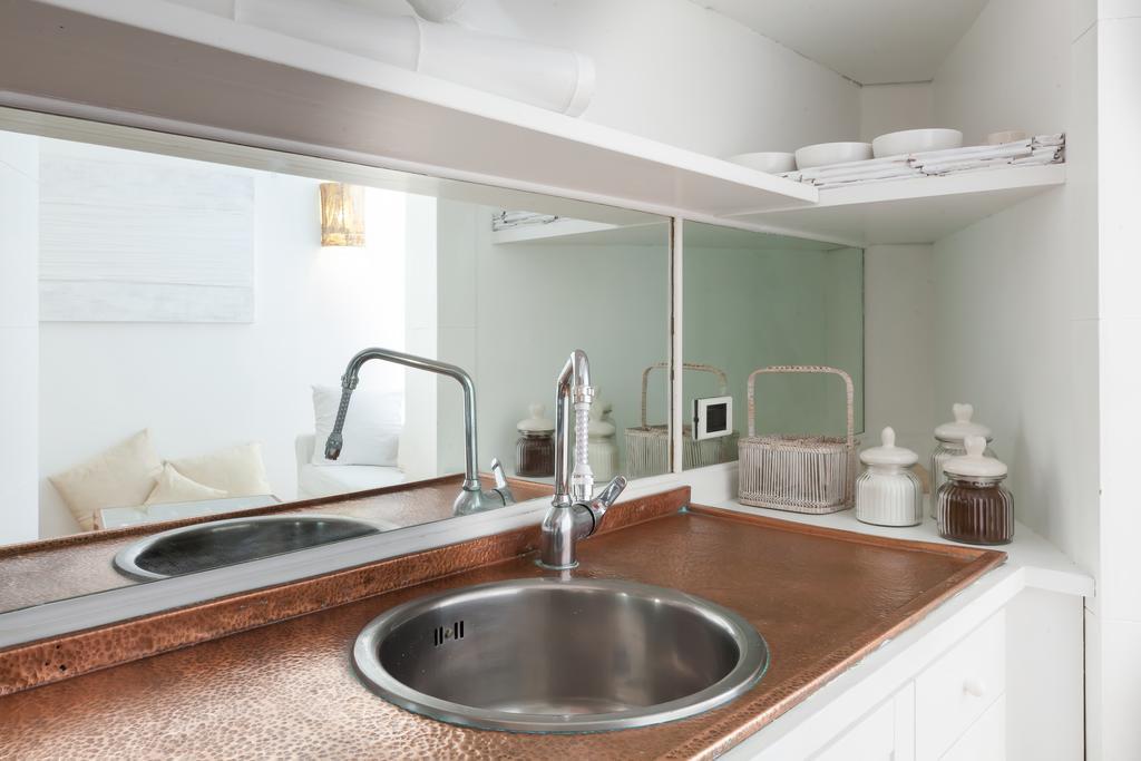 Honey Navona Deluxe Apartment Рим Стая снимка