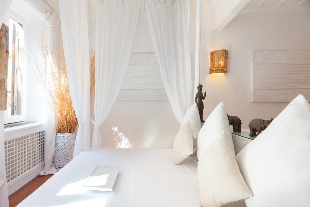 Honey Navona Deluxe Apartment Рим Екстериор снимка