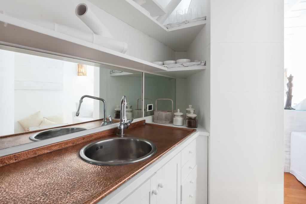 Honey Navona Deluxe Apartment Рим Екстериор снимка